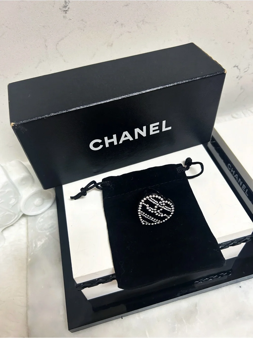 Authentic CHANEL Rare Vintage CC 2009 Large Black Heart Crystal Lucite Ring